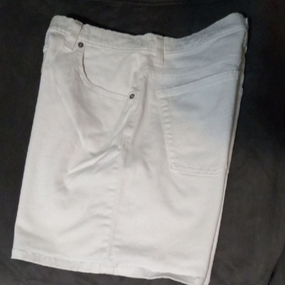 Levi Women Shorts